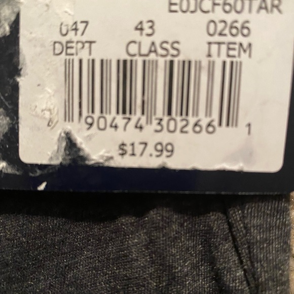 University of Minnesota womens v neck tee - Picture 2 of 3